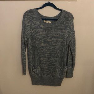 Blue/white knit slouchy sweater